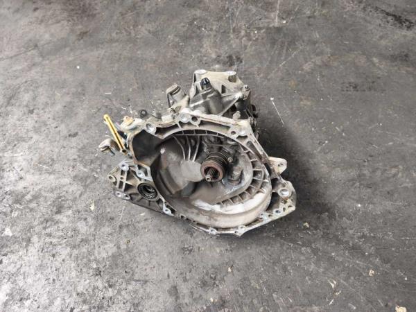 BOITE DE VITESSE MANUEL OPEL CORSA E 1.4 ESSENCE CODE MDG ( 5-VITESSE) - Vue 1